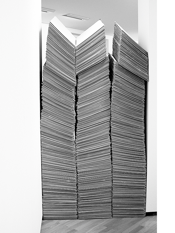 *zwischenRaum Schichtarbeit*, 2001
11 Stapel, Ausschnitt
Galerie der Gegenwart im Braith-Mali-Museum Biberach