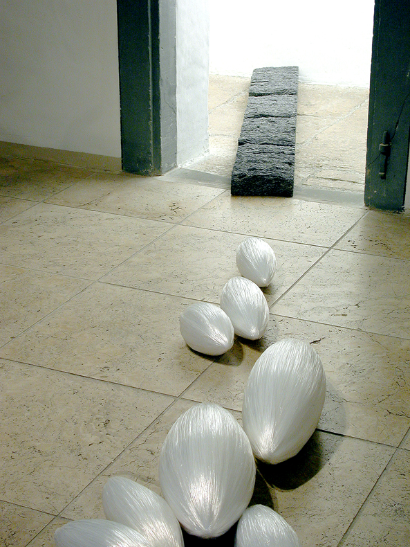 *INNERE LINIE*, 2003
Andrea Kernbach, Folie
Nikolaus Kernbach, Gneis Calanca